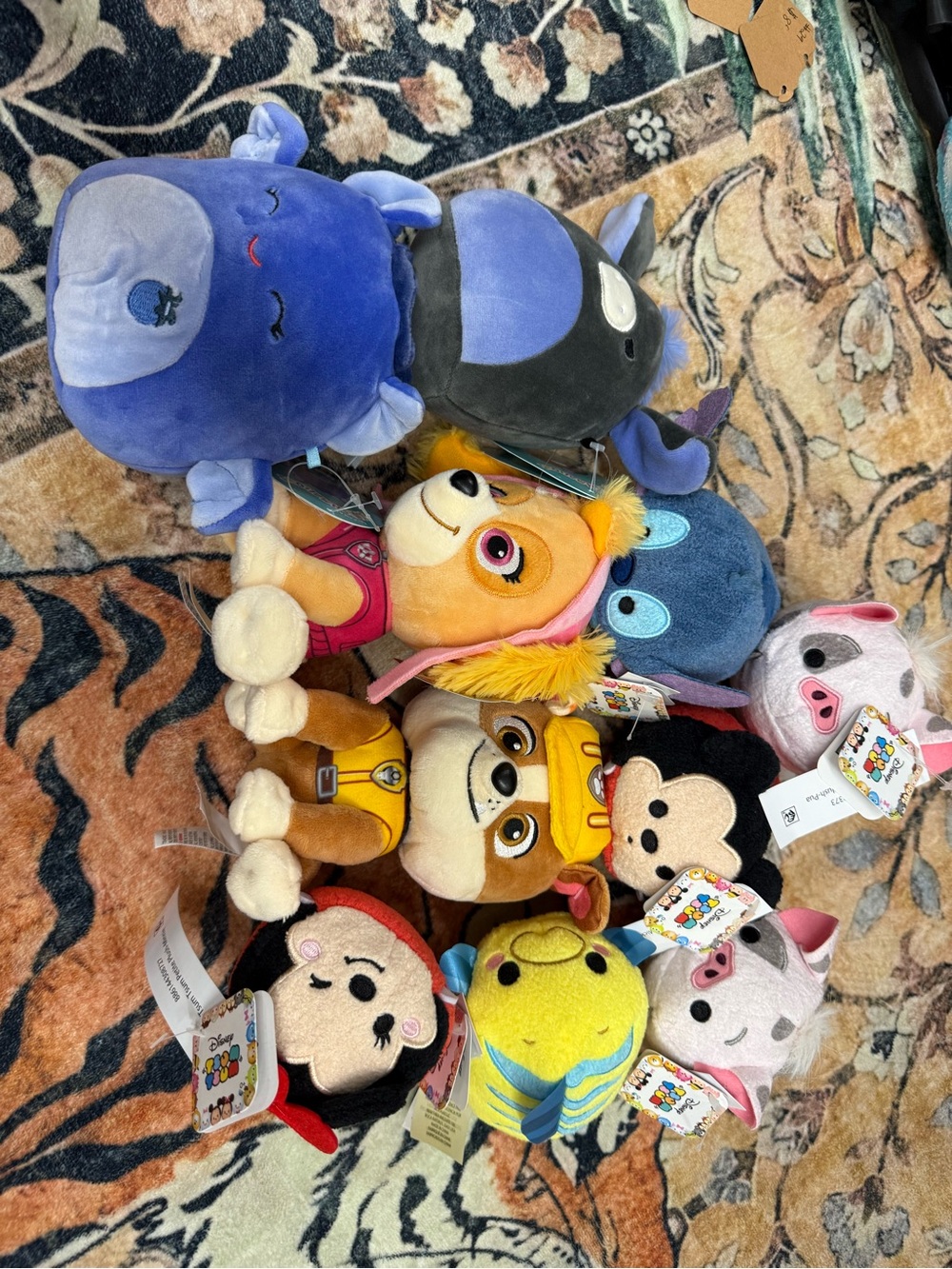 TSUM TSUM, Squishmallows, & Paw patrol